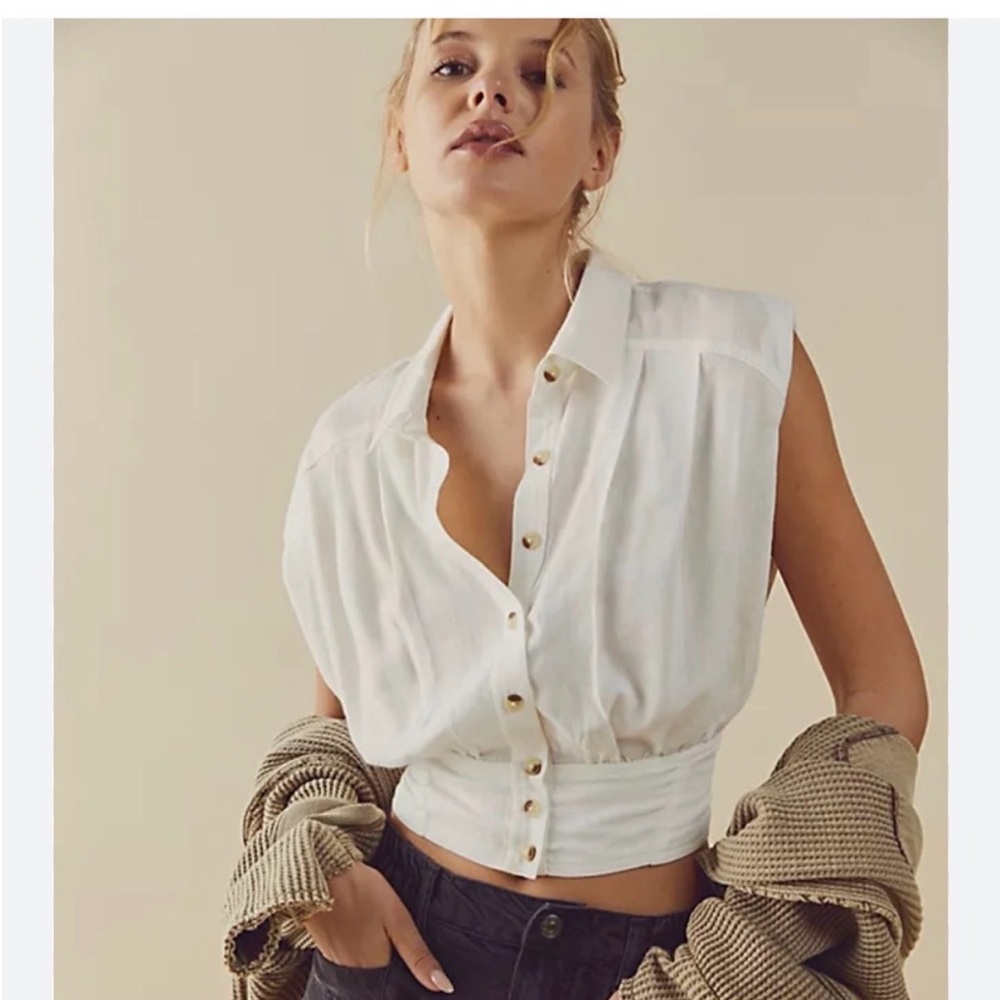 We The Free White Cropped Button-Up Sleeveless Top